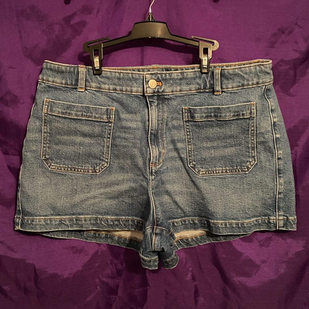 J. Crew Blue Classic Jean Shorts Vintage Style. Size 14.